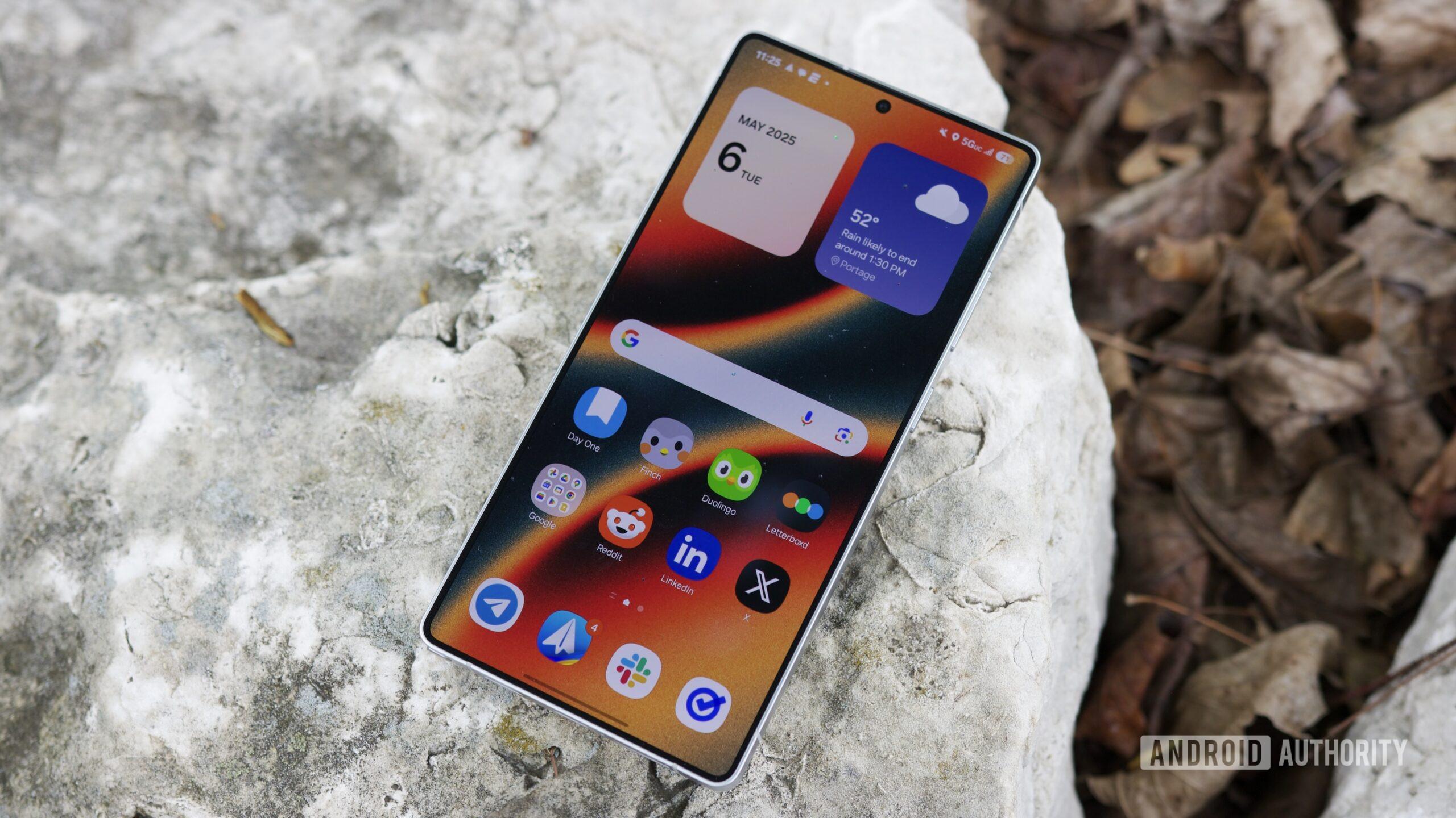 Samsung's Galaxy S25 Ultra gets its Black Friday cut early, and it's big